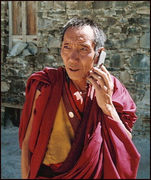 20120514-tibet-phone julie chao.jpg